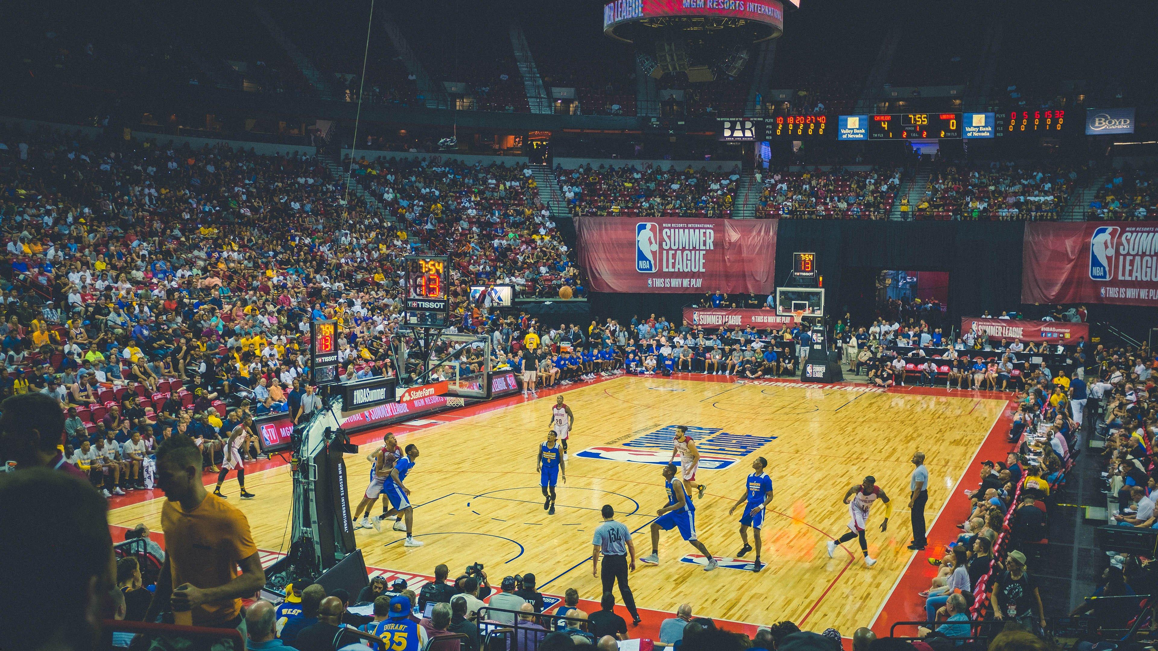 雄鹿主帅，无论位置好坏都要去拼抢篮板